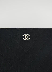 Chanel Borsina in tessuto chevron nero