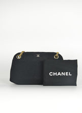 Carica l&#39;immagine nel visualizzatore di Gallery, Chanel Borsina in tessuto chevron nero
