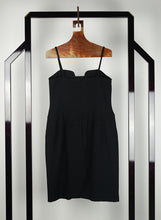 Load image into Gallery viewer, Chanel Sheath dress in black bouclé fabric - Size. 48
