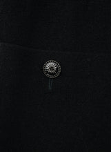 Carica l&#39;immagine nel visualizzatore di Gallery, Chanel Abito tubino in tessuto bouclé nero - Tg. 48
