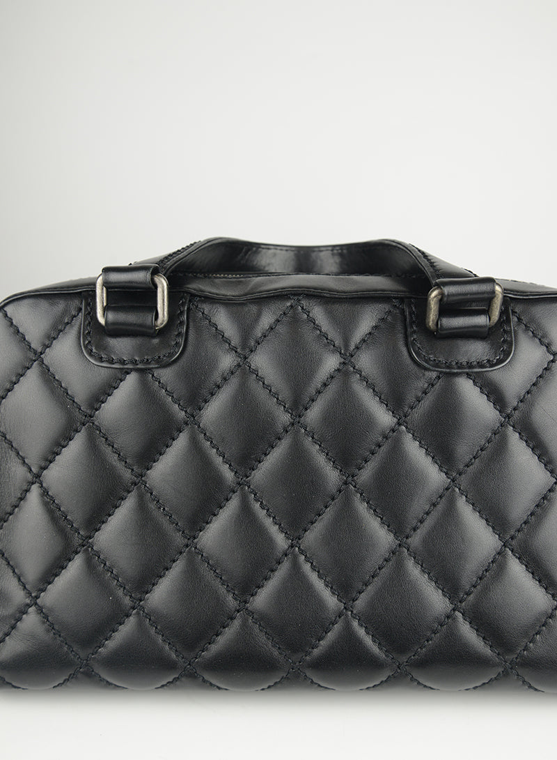 Chanel Bauletto in pelle quilted nera