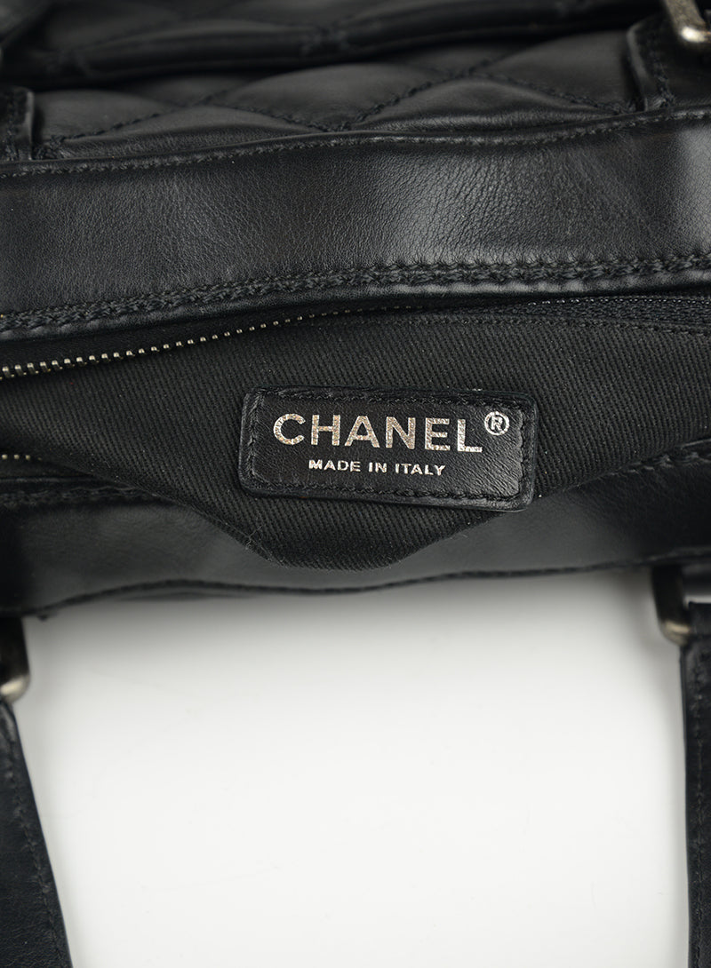 Chanel Bauletto in pelle quilted nera