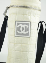 Load image into Gallery viewer, Chanel Porta borraccia in nylon bianco
