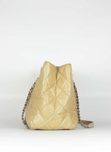 Load image into Gallery viewer, Chanel Shopper in pelle Matelassé beige
