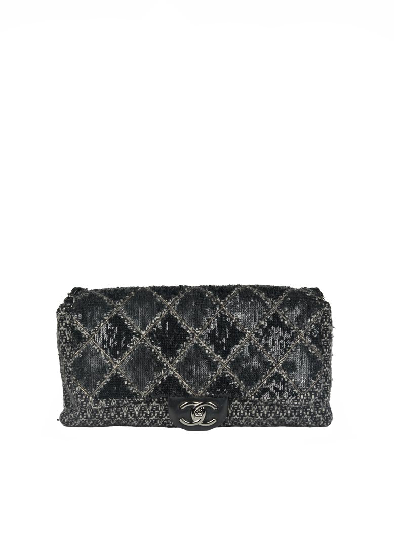 Chanel Black wool shoulder bag