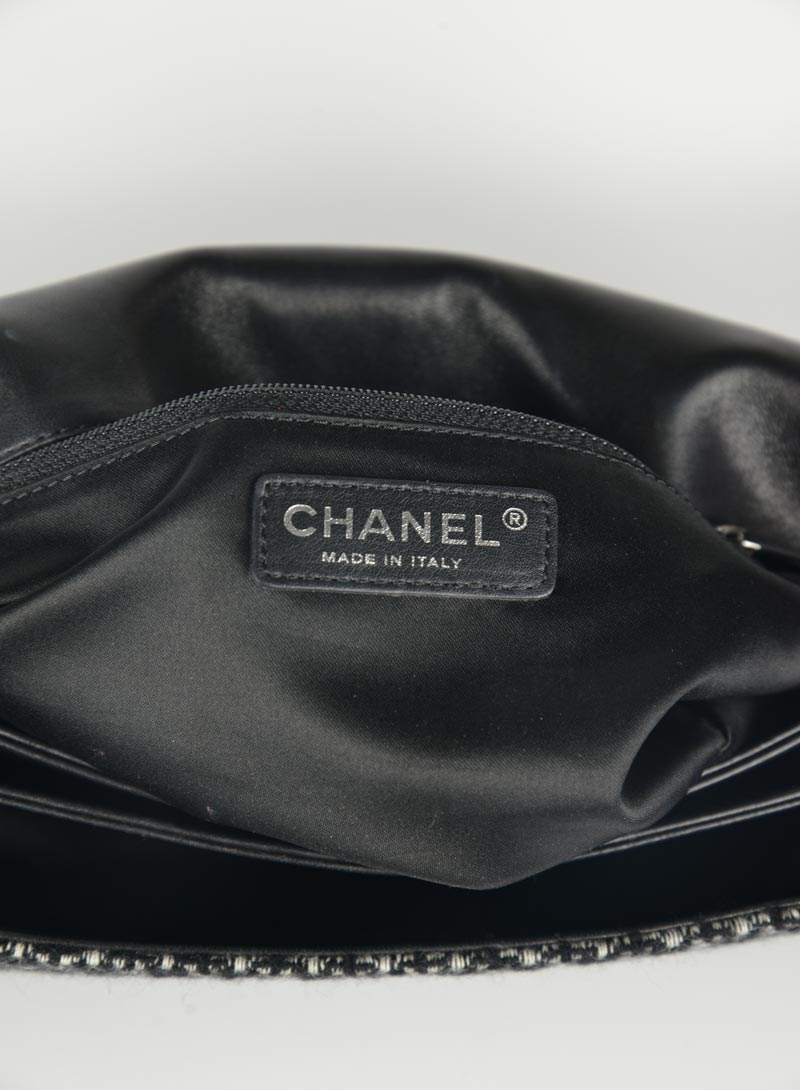 Chanel Black wool shoulder bag