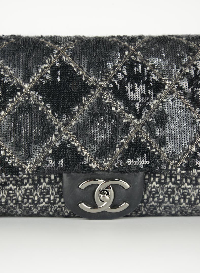 Chanel Black wool shoulder bag