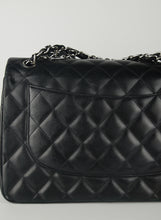 Load image into Gallery viewer, Chanel Borsa Jumbo in pelle nera
