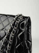 Load image into Gallery viewer, Chanel Jumbo bag in black vernis
