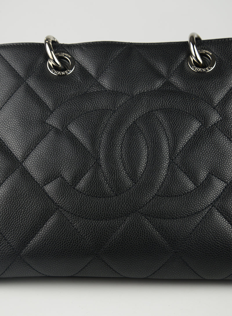 Chanel Borsa in pelle Caviar nera