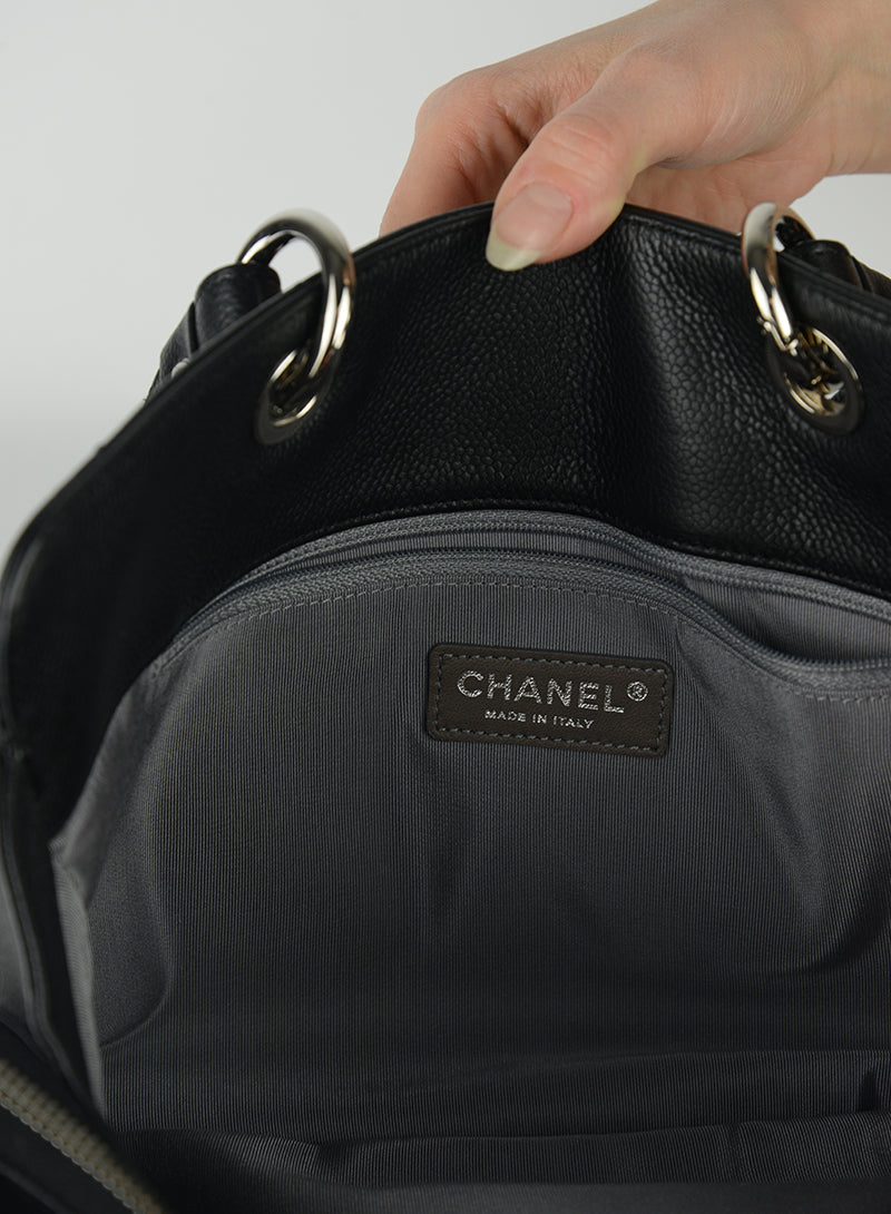 Chanel Borsa in pelle Caviar nera