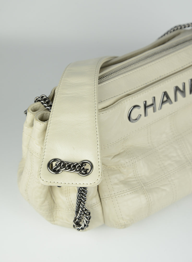 Chanel Cream leather shoulder bag
