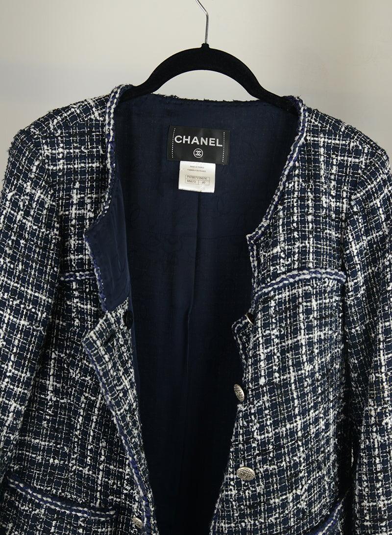 Chanel Giacca bianca e blu tessuto bouclé - Tg. 44