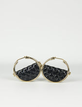 Carica l&#39;immagine nel visualizzatore di Gallery, Chanel Orecchini borsette neri
