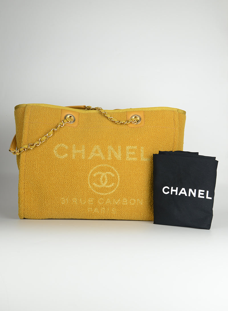 Chanel Shopper Deauville gialla