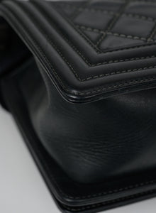 Chanel Borsa Boy Media in pelle grigia
