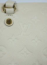 Carica l&#39;immagine nel visualizzatore di Gallery, Louis Vuitton Bauletto Lumineuse in pelle bianca
