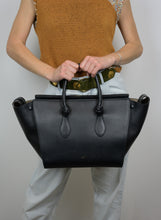 Load image into Gallery viewer, Celine Borsa Tie in pelle nera
