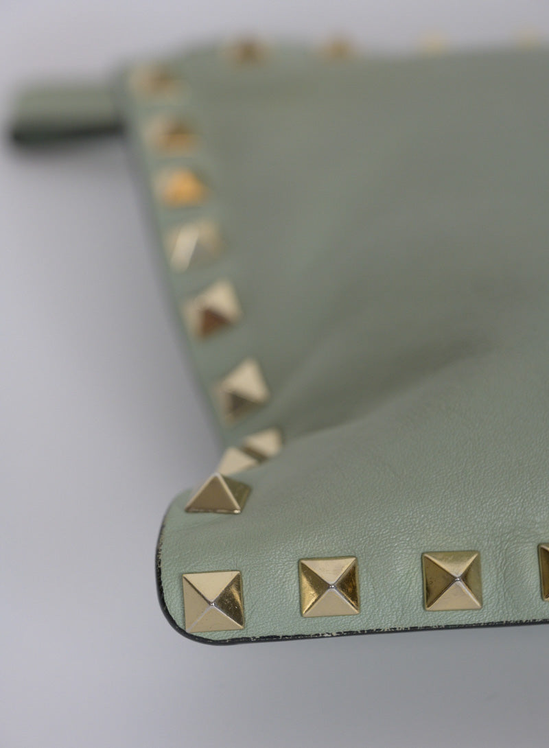 Valentino Pochette Rockstud verde salvia