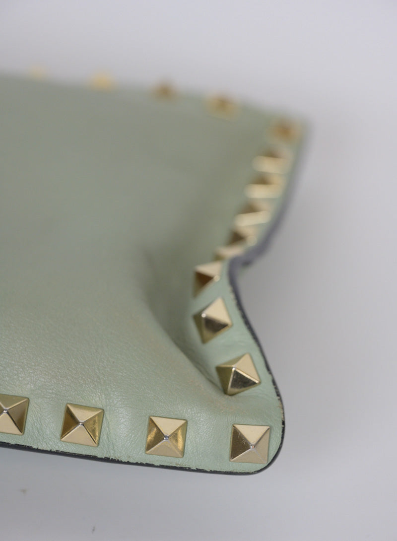 Valentino Pochette Rockstud verde salvia