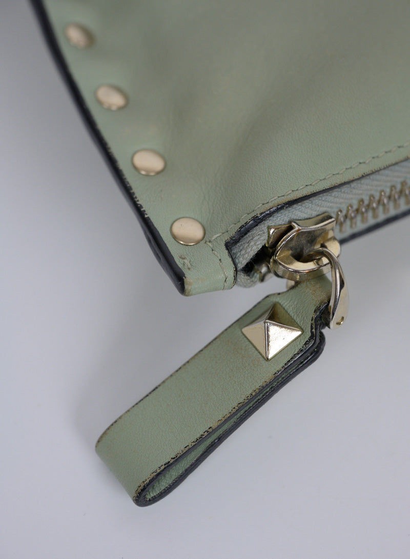 Valentino Pochette Rockstud verde salvia