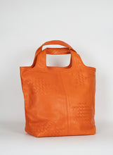 Load image into Gallery viewer, Bottega Veneta Shopper in pelle arancione
