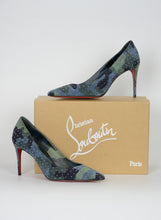 Load image into Gallery viewer, Louboutin Décolléte Camouflage con borchiette - N. 38
