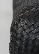 Load image into Gallery viewer, Bottega Veneta Shopper in dark brown woven leather
