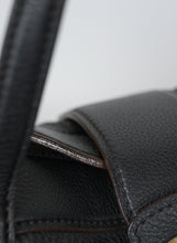 Carica l&#39;immagine nel visualizzatore di Gallery, Louis Vuitton Borsa Mahina Cirrus bag PM in pelle nera

