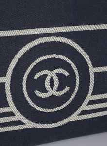 Chanel Shopper in tessuto blu con righe e logo
