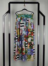 Load image into Gallery viewer, Dolce and Gabbana Multicolor long skirt - Size. 44
