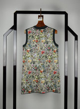 Load image into Gallery viewer, Dior Green dress with flower pattern - Size. 44
