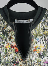 Load image into Gallery viewer, Dior Green dress with flower pattern - Size. 44
