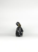 Load image into Gallery viewer, Fendi Borsa a spalla Baguette nera con paillettes
