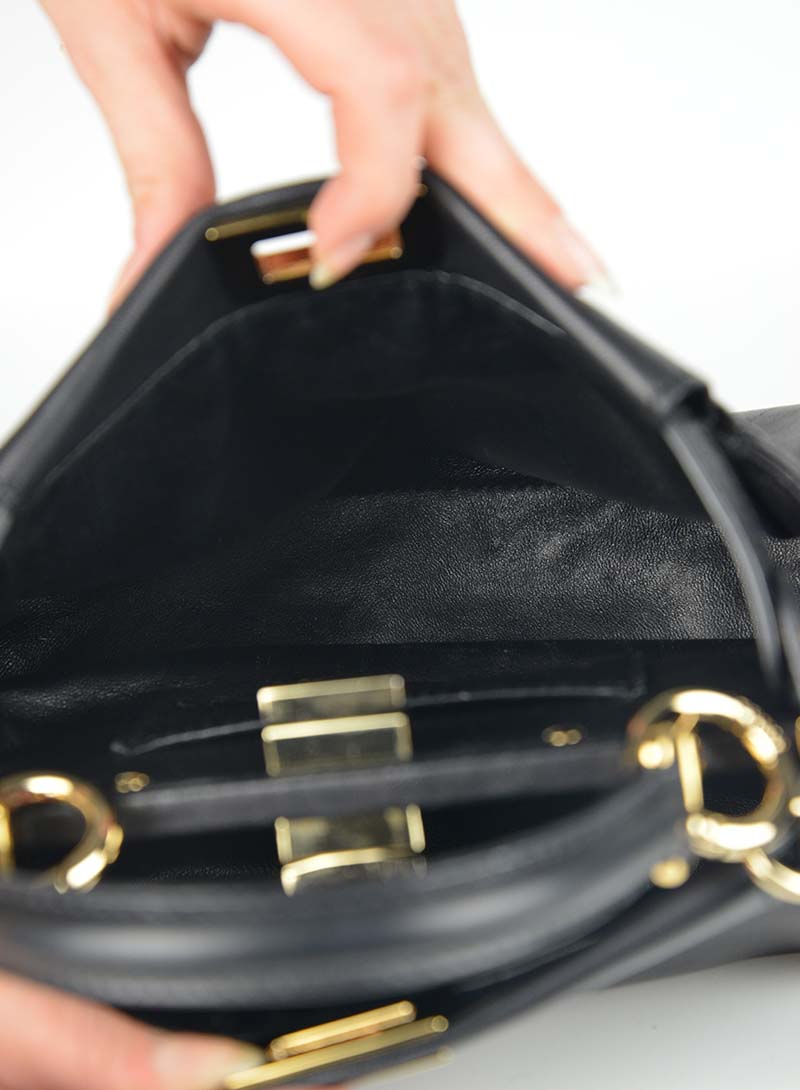 Fendi Borsa Peekaboo Petite in pelle nera