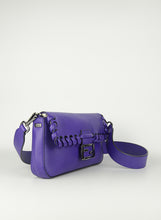 Load image into Gallery viewer, Fendi Baguette Whipstitch in pelle viola
