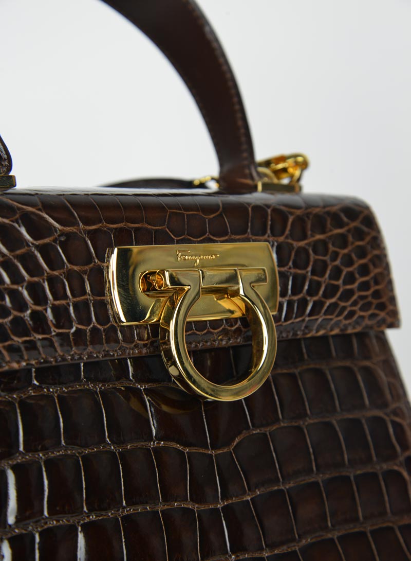 Louis Vuitton Maxi bauletto in pelle LV tortora – lesleyluxuryvintage