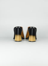Carica l&#39;immagine nel visualizzatore di Gallery, Givenchy Mules in pelle cognac - N. 39
