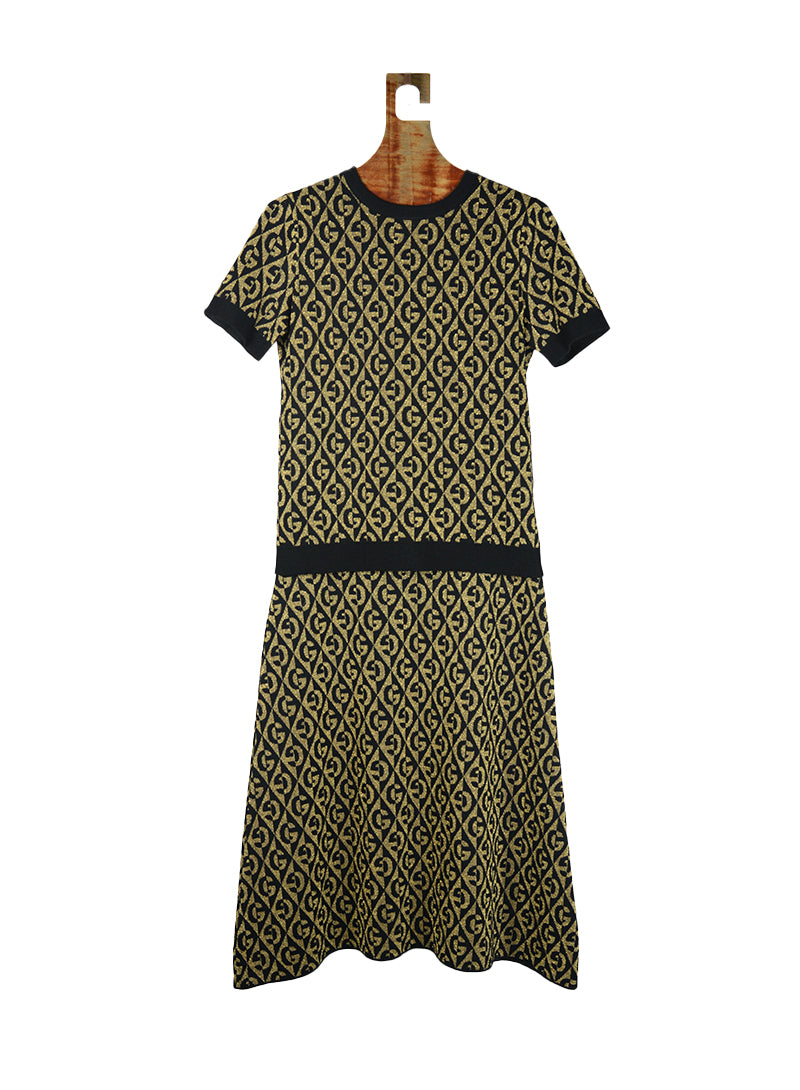 Gucci Black and gold pullover and skirt suit with GG - Size. S lesleyluxuryvintage Gucci Black and gold pullover and skirt suit with GG - Size. S lesleyluxuryvintage