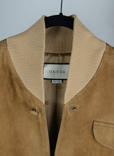 Load image into Gallery viewer, Gucci Beige suede jacket - Size. 38
