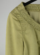 Load image into Gallery viewer, Gucci Olive green suede jacket - Size. 40
