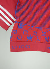 Carica l&#39;immagine nel visualizzatore di Gallery, Gucci Adidas T shirt in jersey rossa - Tg. S
