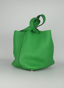 Hermès Picotin 26 bucket bag in green leather
