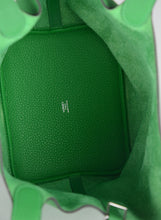 Load image into Gallery viewer, Hermès Secchiello Picotin 26 in pelle verde
