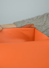 Carica l&#39;immagine nel visualizzatore di Gallery, Hermès Borsa Costance 18 in pelle Mandarino
