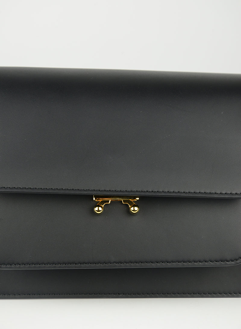 MARNI Borsa Trunk in pelle nera opaca