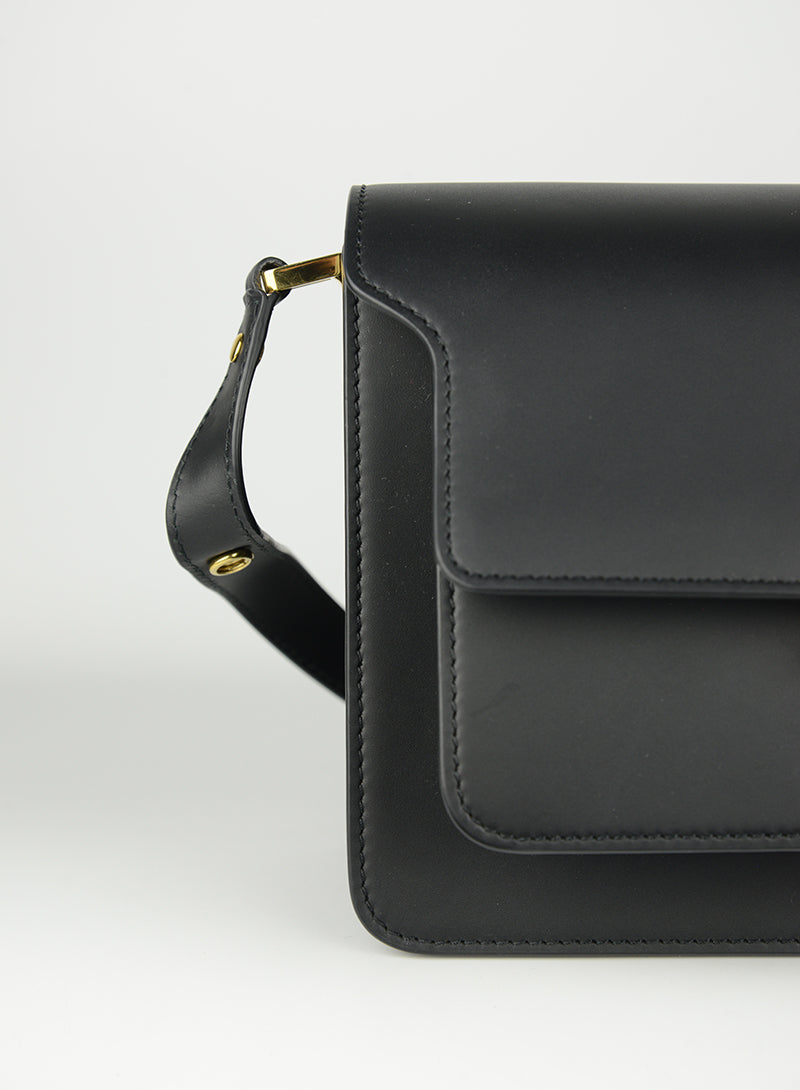 MARNI Borsa Trunk in pelle nera opaca