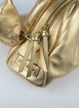 Load image into Gallery viewer, Miu Miu Borsa con nodi in pelle oro
