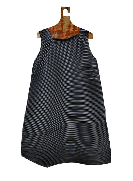 Issey Miyake Pleats Please Black pleated dress - Size. 46