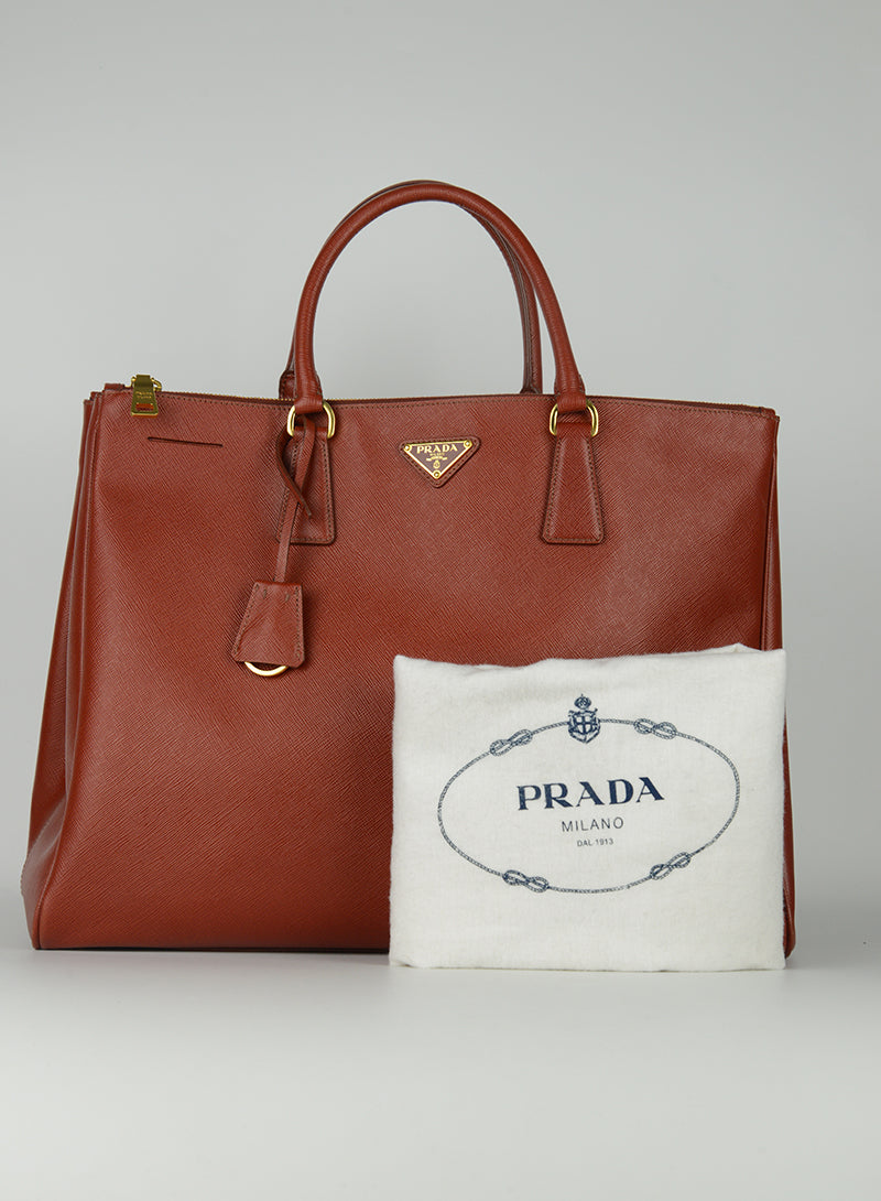 Prada Galleria Maxi rossa